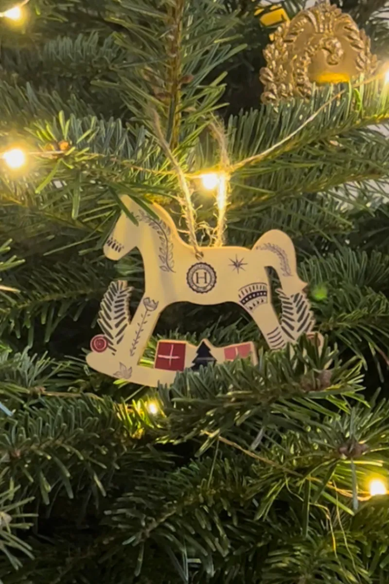 Femme Harcour Decoration Noel