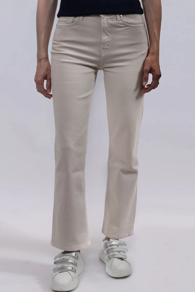 Femme Harcour Juliette Jean Mom